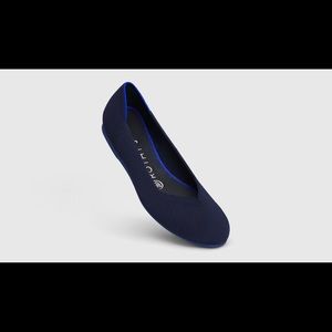 EUC Rothy’s Navy Round Toe Flat 9.5